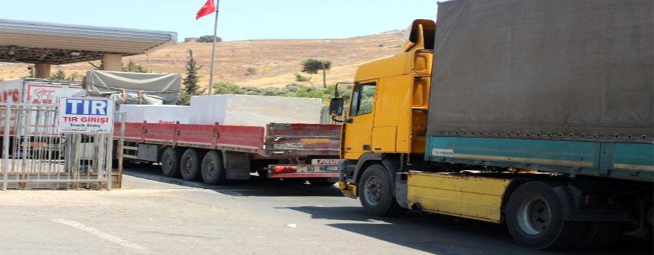 ازدحام كبير  عند معبر “جيلفاكوزو” التركي على الحدود مع سوريا