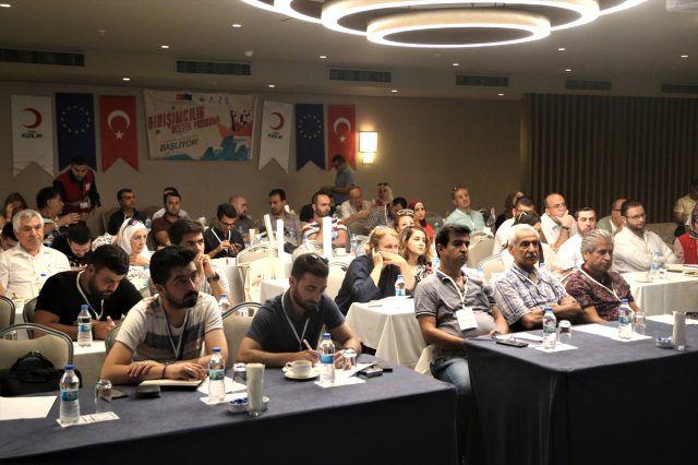 الهلال الأحمر التركي يعتزم إطلاق دورات تدريبية للسوريين لدعم “ريادة الأعمال” في 6 ولايات