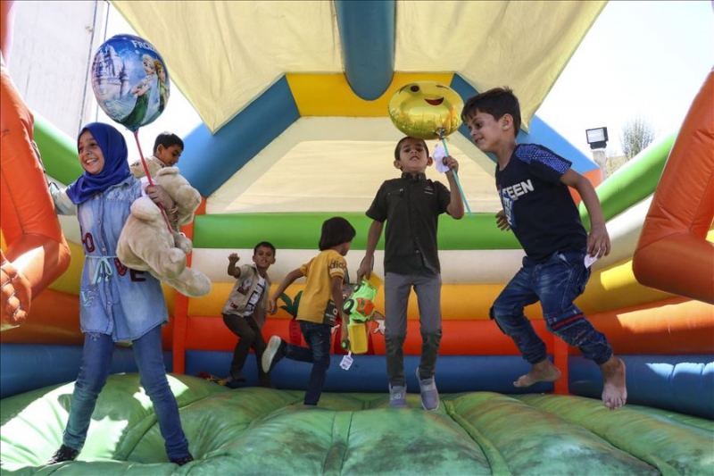هيئة الإغاثة التركية تقيم فعالية ترفيهية لأطفال أيتام في مدينة عفرين