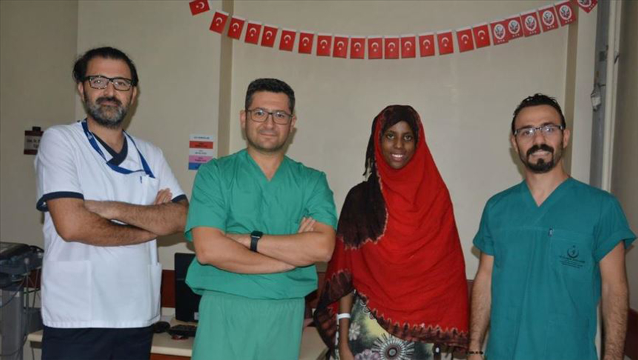 صومالية تتماثل للشفاء من “القلب الخلقي” على يد أطباء أتراك