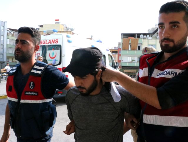 السلطات التركية تقبض على “انتحاري سوري” تسلل إلى الأراضي التركية