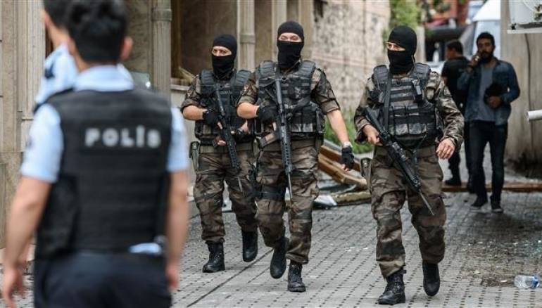 تركيا.. القبض على خبير متفجرات لدى “تنظيم الدولة”