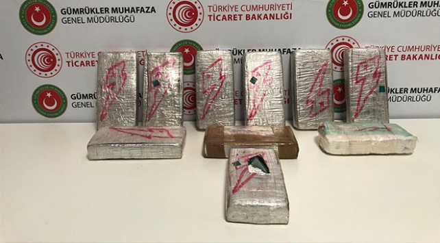 إحباط محاولة إدخال 13 كيلو غراماً من المخدرات عبر مطار إسطنبول