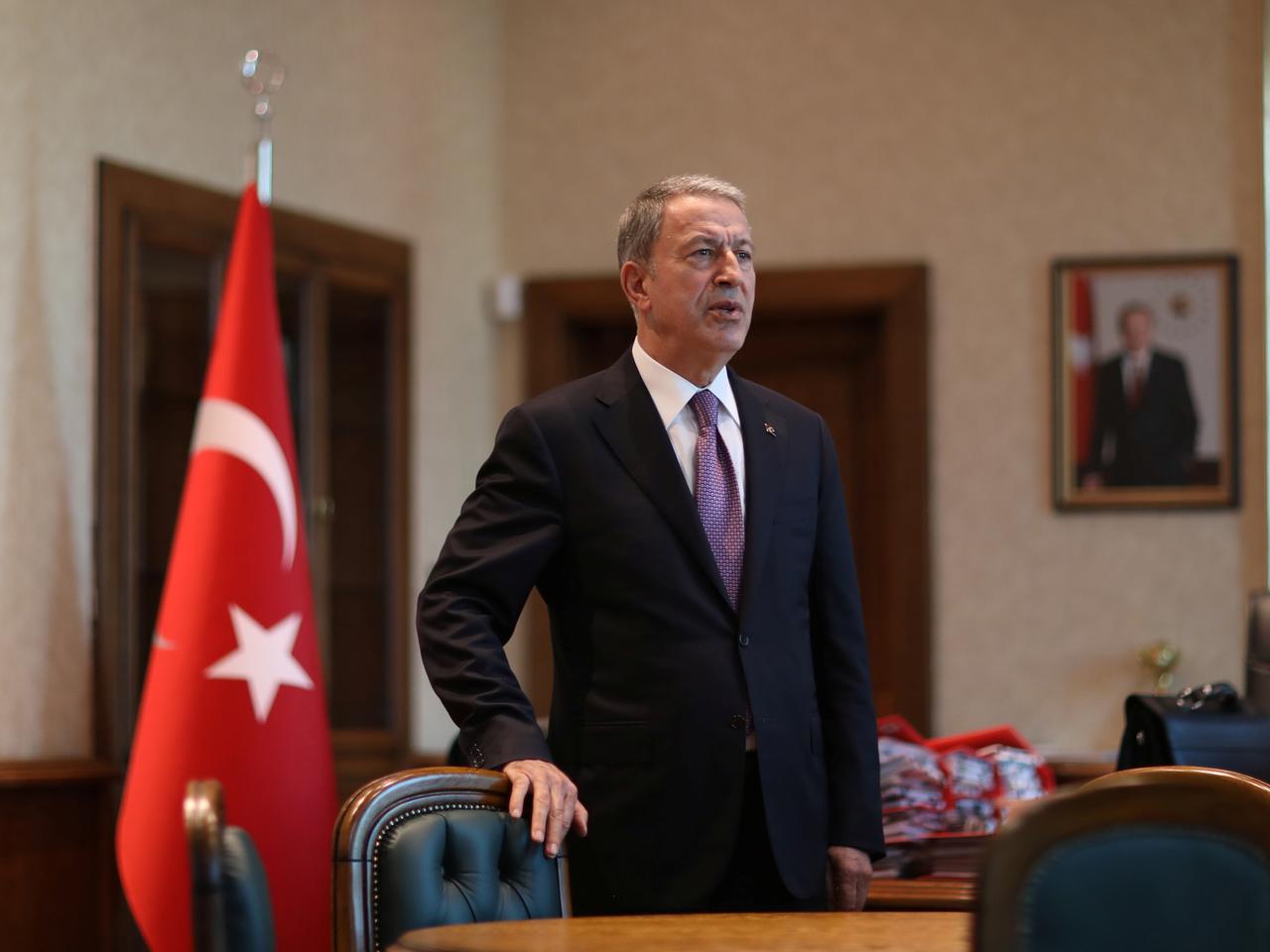 وزير الدفاع التركي: اتفاق سوتشي يسير بشكل طبيعي