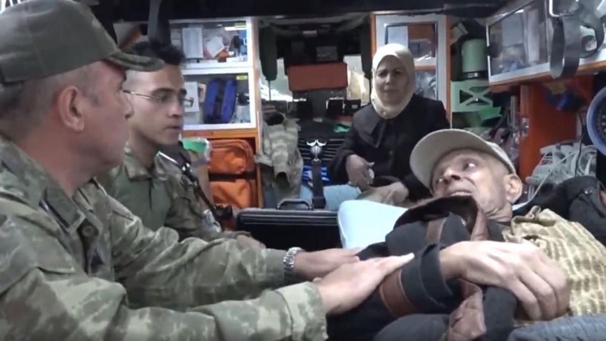 الدفاع التركية: نقل مريض سوري مصاب بالسرطان من رأس العين إلى ولاية أورفة