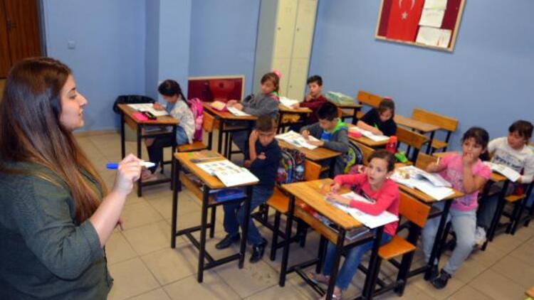 المدارس التركية تفتتح فصولاً دراسية تساعد الأطفال السوريين على الاندماج