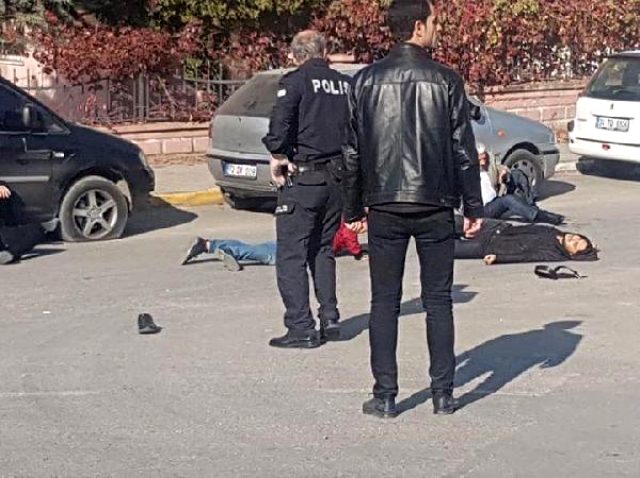 مقتل شاب تركي وإصابة 3 في شجار مسلح بين عائلتين تركيتين