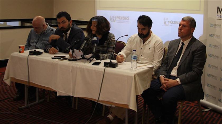 جمعيات تركية ومنظمات تعقد ندوة للتصدي للشائعات المتداولة حول اللاجئين السوريين