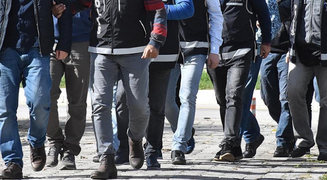 تركيا..اعتقال 14 عنصراً من الأمن والجيش للاشتباه بانتمائهم لـ “غولن”