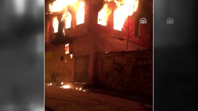 حريق يلتهم منزلاً تسكنه عائلة سورية في ولاية مرسين  التركية