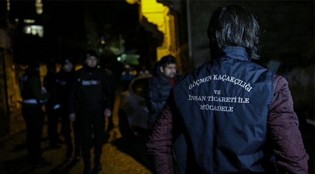 السلطات الأمنية في إسطنبول تضبط 135 مهاجراً غير شرعي.