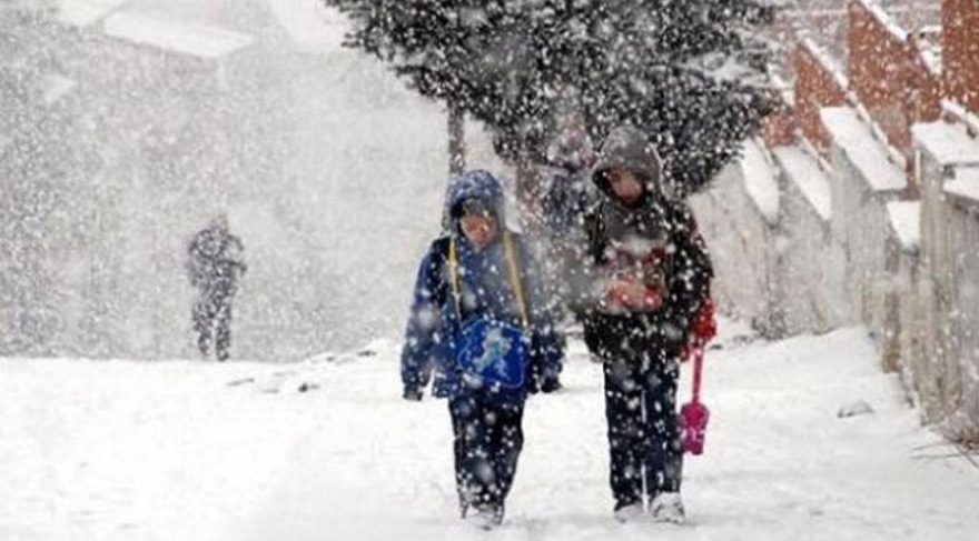 تعليق الدوام المدرسي في ولايتين تركيتين بسبب تراكم الثلوج