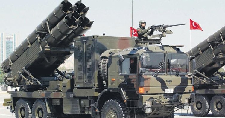 الجيش التركي يستقدم منظومة دفاع جوي و راجمات صواريخ إلى إدلب