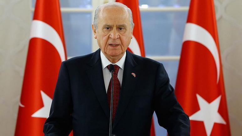 زعيم حزب الحركة القومية التركي يدعو حكومة بلاده لإسقاط نظام الأسد