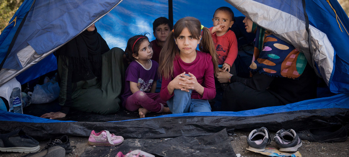 تقرير يسلط الضوء على أوضاع اللاجئين حديثاً إلى الجزر اليونانية