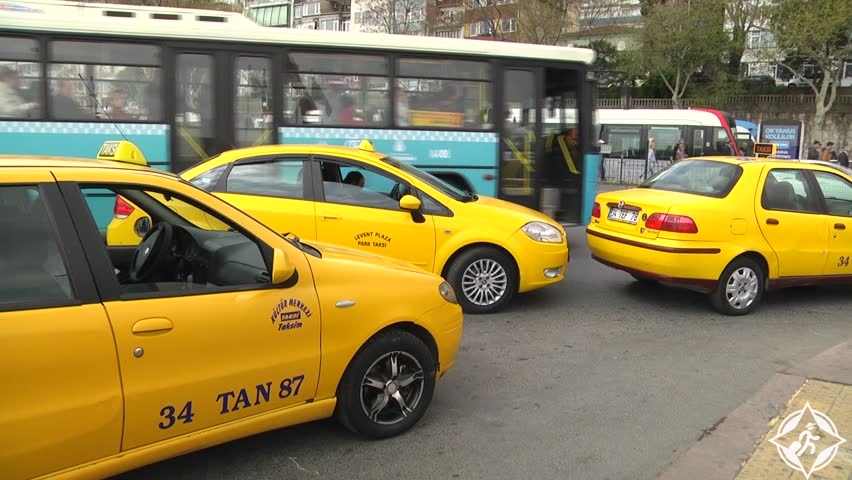 والي إسطنبول: سائقو سيارات الأجرة تبرعوا لنقل الكوادر الطبية خلال حظر التجول