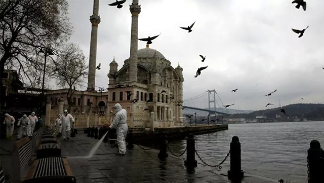 صحفي تركي: تركيا دخلت مرحلة حرجة في معركتها ضد “كورونا”