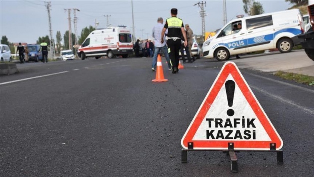 مقتل مواطن تركي وإصابة آخرين في حادث اصطدام مروع