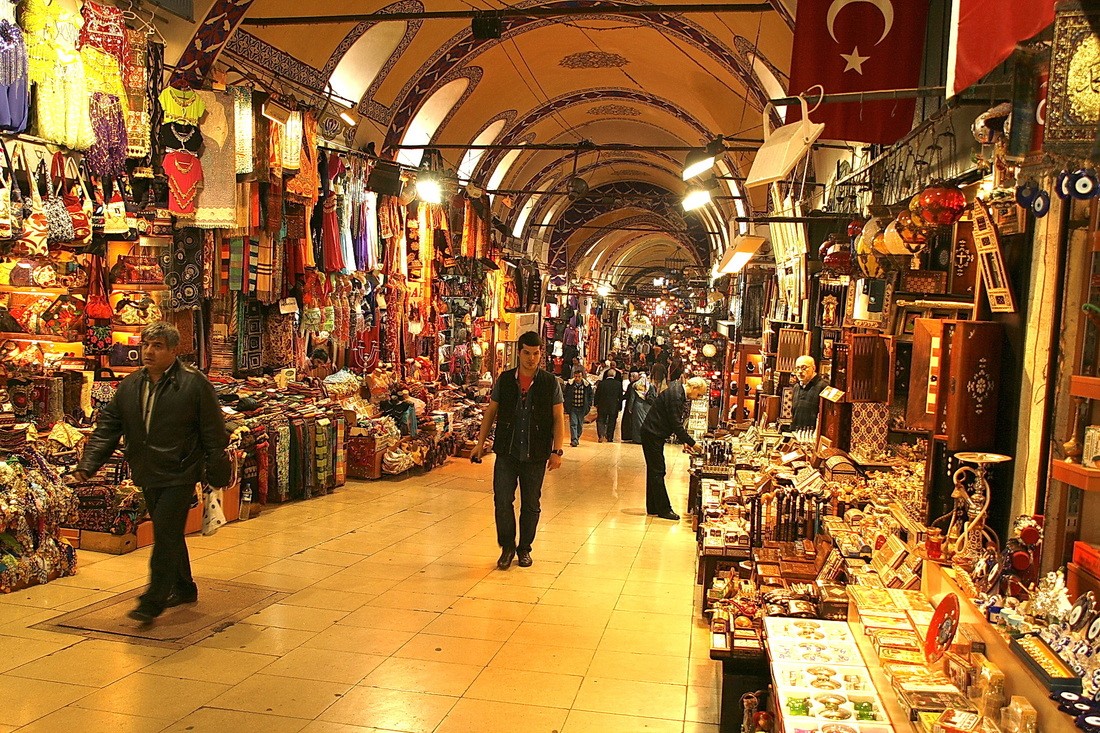 “بازار إسطنبول” الكبير يتجهز للعودة بعد إغلاق أليم