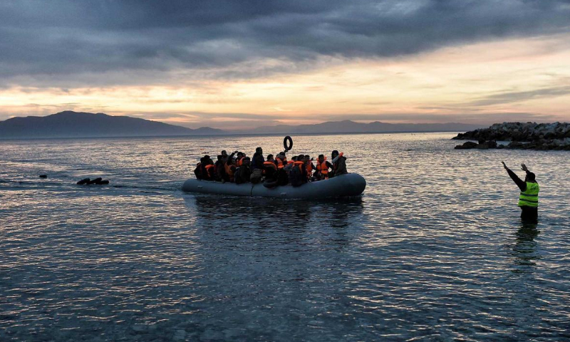 الشرطة التركية تضبط 25 لاجئاً سورياً خلال محاولتهم التسلل إلى اليونان