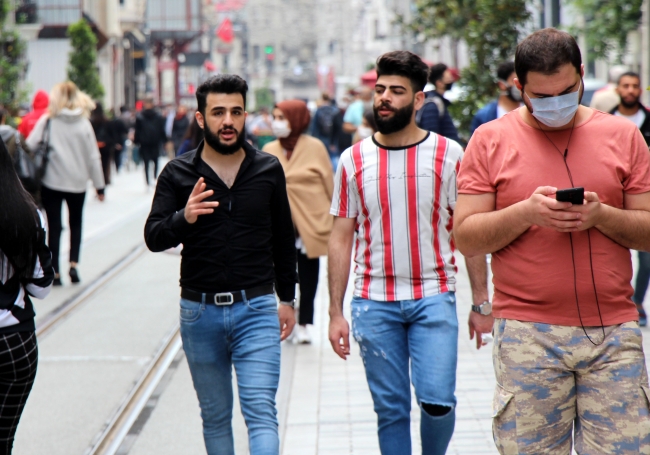 كيف بدا أشهر شوارع إسطنبول في ثاني أيام العودة للحياة الطبيعية؟!