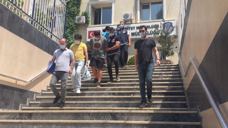 الشرطة التركية تطيح بعصابة سرقة ضحاياها سوريون وعرب