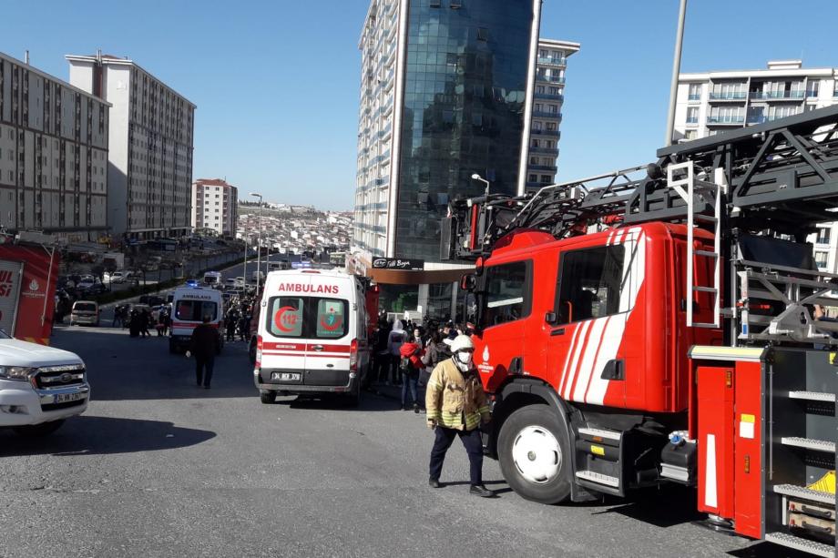 إصابات جراء انفجار في مصنع مواد إنارة وسط مدينة إسطنبول ( صور )