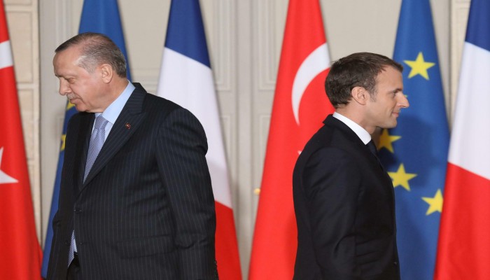 فرنسا تحرض “الناتو” ضد تركيا: لا تدفنوا رؤوسكم بالرمال