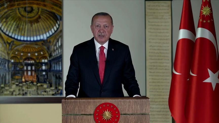 قس يوناني يثني على أردوغان لإعادة فتح آيا صوفيا للعبادة