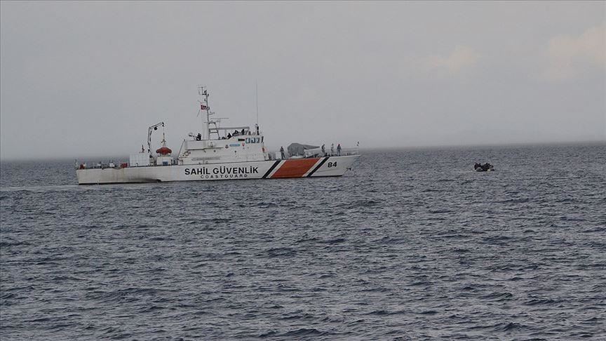 تركيا تنقذ 40 طالب لجوء قبالة سواحل إزمير