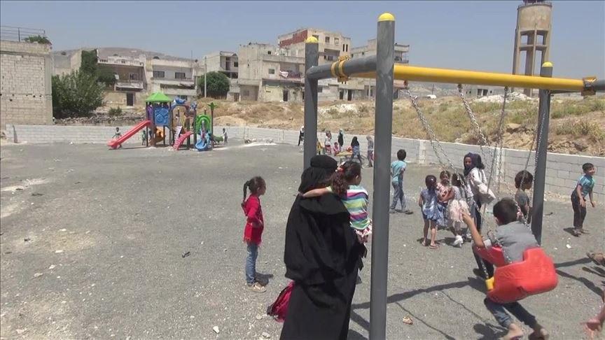 جمعية تركية تنشئ حديقة ألعاب للأطفال في مدينة جسر الشغور بإدلب