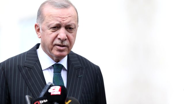 الرئيس التركي يجيب عن سؤال حول إمكانية فرض “حظر التجول” بعيد الأضحى