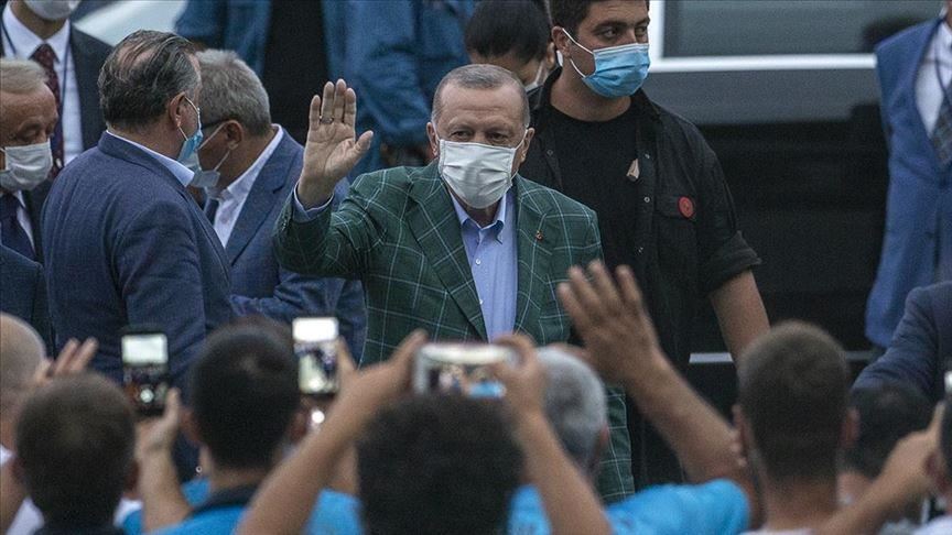 أردوغان يتفقد أعمال بناء ثاني مطار فوق سطح البحر