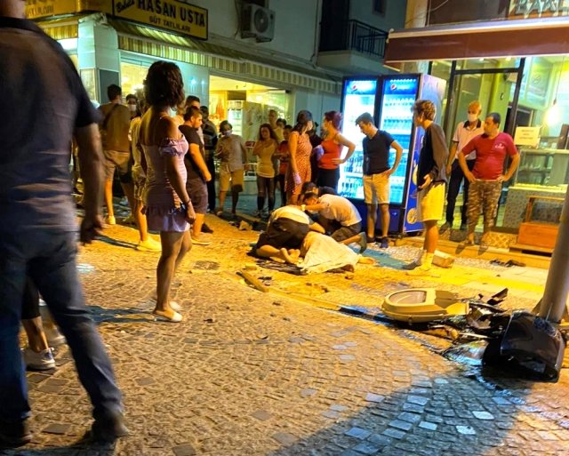 الشرطة التركية تعتقل مراهقاً مخموراً صدم بسيارته عائلة وقتل أحد أفرادها