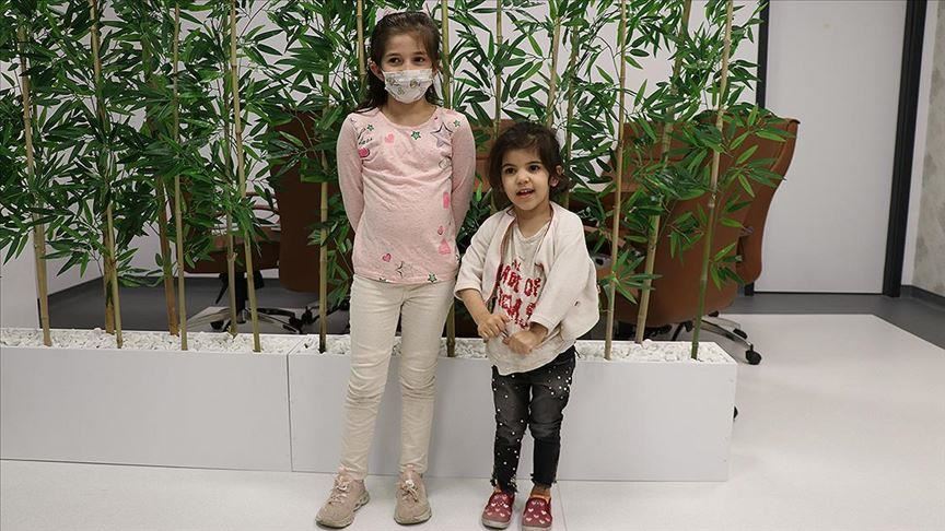أردوغان يوجه بعلاج طفلتين سوريتين مصابتان بالصمم الخلقي