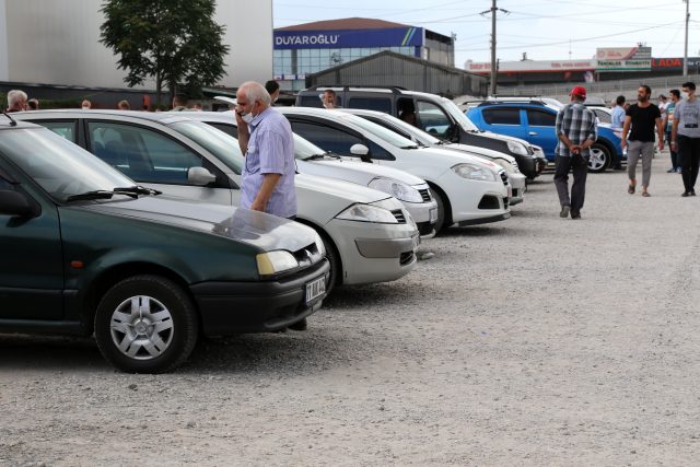 خبراء أتراك يرجحون انخفاض أسعار السيارات المستعملة في هذا التوقيت..