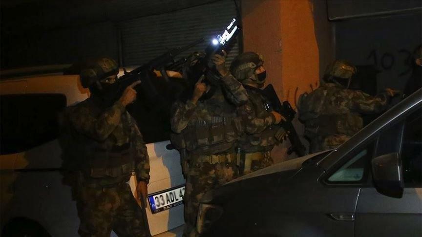اعتقل عدة أشخاص.. الأمن التركي يشن عملية أمنية في مدينة إسطنبول