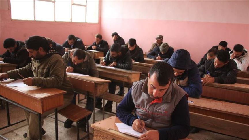 امتحان لتوظيف معلمين بمدارس منطقة “نبع السلام” شمال سوريا
