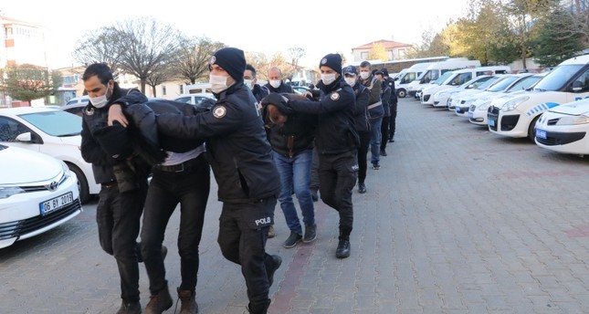 الأمن التركي يوقف 22 شخصًا وسط البلاد