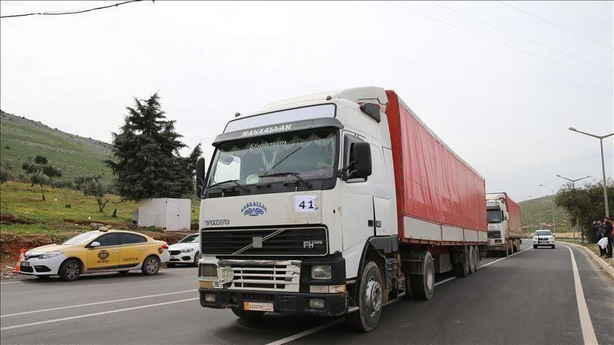 100 ألف شاحنة تجارية تمر بالمعابر بين تركيا وأوروبا في شهر