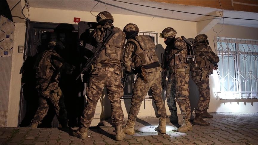 القوات التركية تشن عملية أمنية ضد خلايا “ب ك ك” بإسطنبول