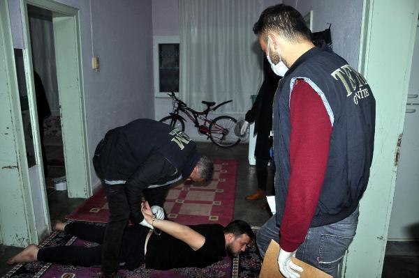 الشرطة التركية تعتقل 4 سوريين في ولاية عثمانية (صور)