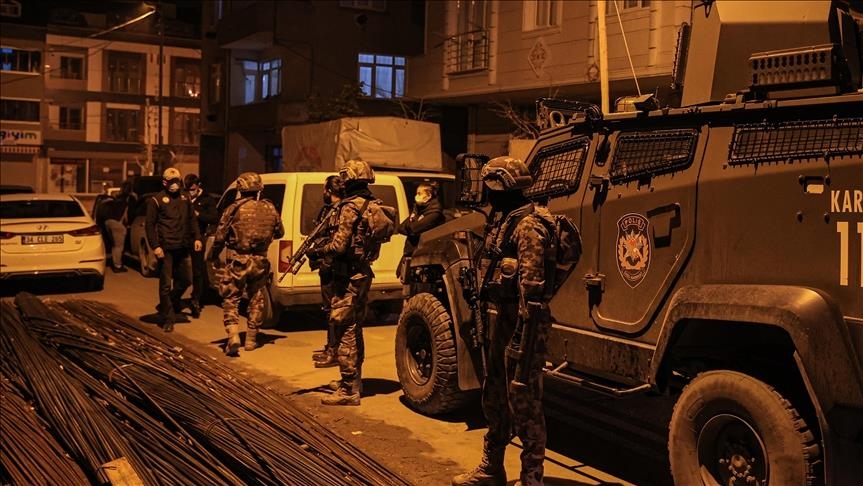 في عملية أمنية.. اعتقال عدة أشخاص من 11 منطقة بإسطنبول