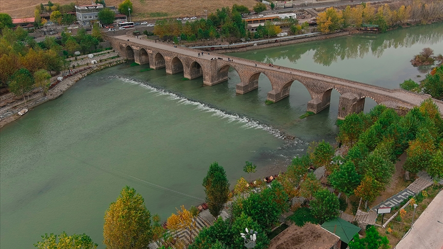 جسر “أون كوزلو” .. حضارة شرق الأناضول تعبر نهر دجلة
