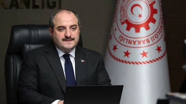 وزير تركي: تراجع “فولكس فاجن” عن الاستثمار لدينا سياسي