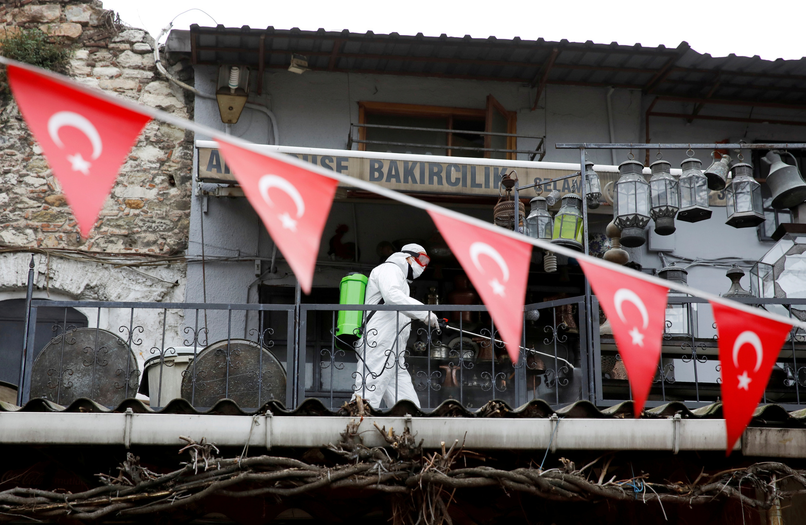 تركيا.. 97 وفاة و7763 إصابة بكورونا
