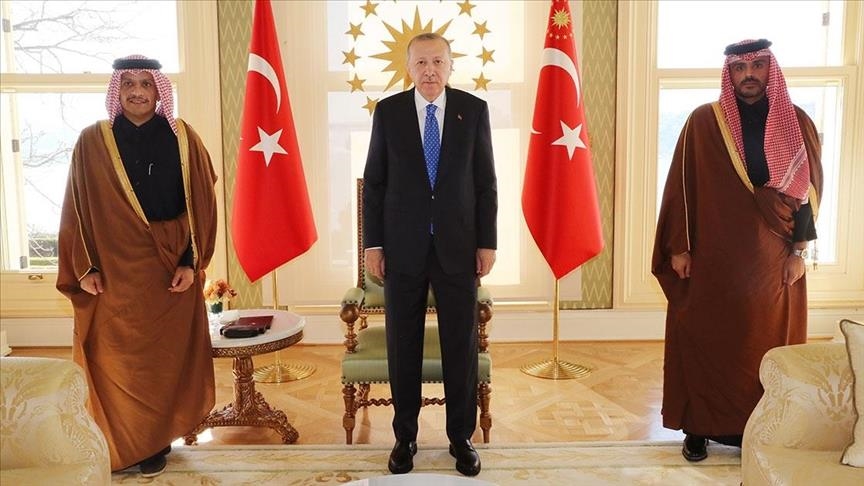 أردوغان يلتقي وزير خارجية قطر في إسطنبول