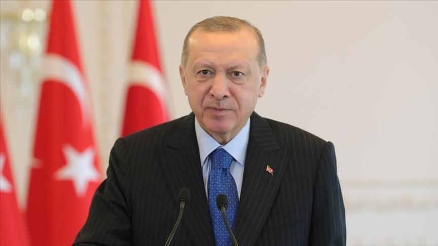 أردوغان يعزي في قائد طائرة الاستعراض المنكوبة