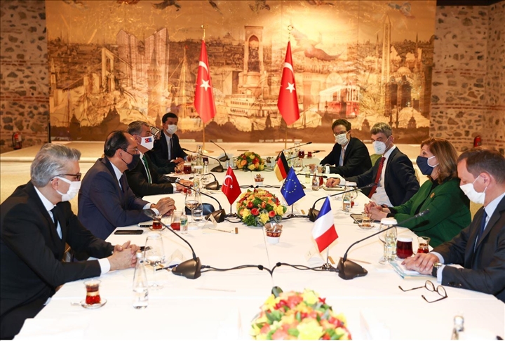 تركيا والاتحاد الأوروبي يبحثان سبل التعاون