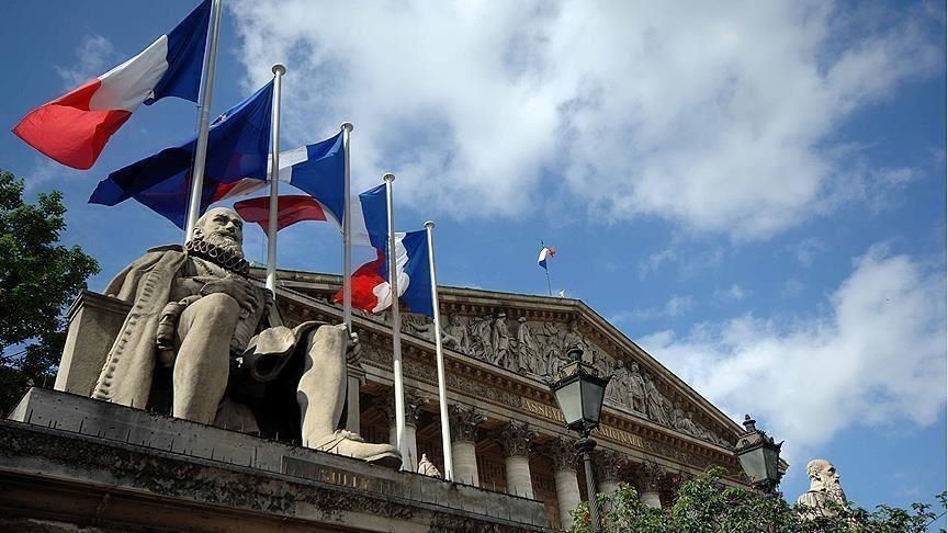 فرنسا.. إجبار عضو مجلس بلدي على الاستقالة لتنديده بجرائم أرمنية